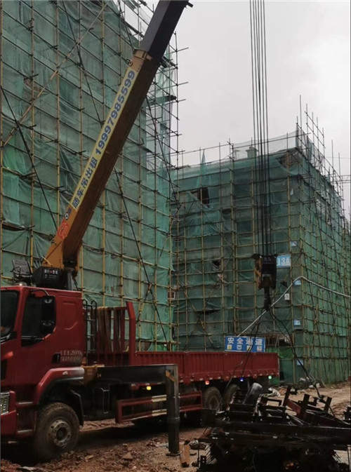 北辰区“慢工细活”—— 吊车的 “微动控制” 技术